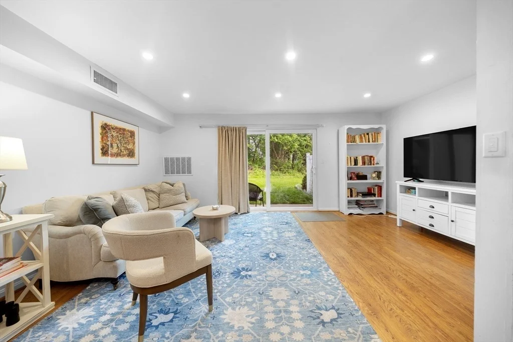 Photo of Unit F at 4 Beals Cove