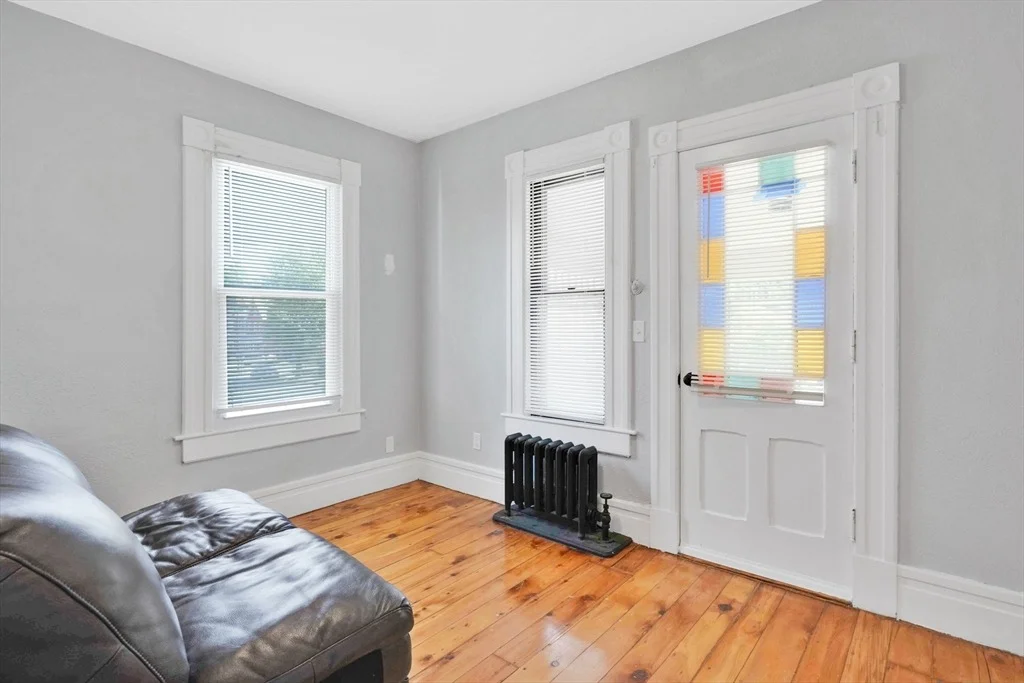 Photo of 288 Saint James Ave