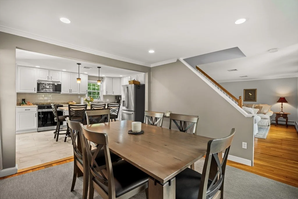 Photo of 8 Robinwood Dr