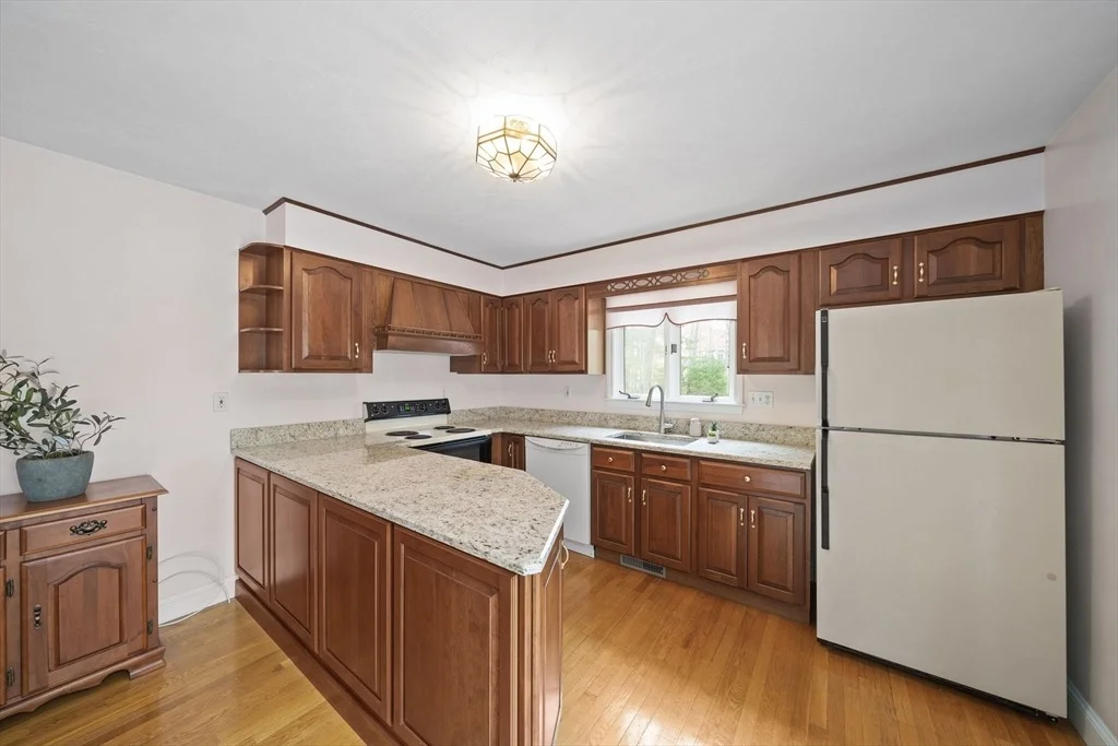 Photo of 67 Henderson Ln