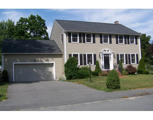 Photo of 6 Cunningham Cir