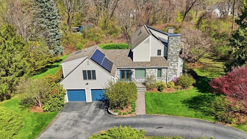 Photo of 641 Salem End Road