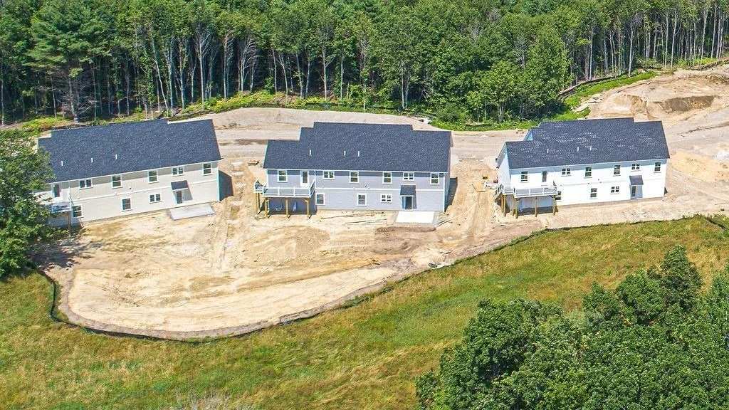 Photo of Unit B at 10 Clover Circle