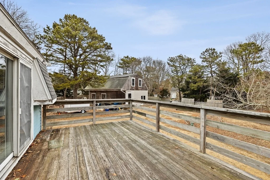 Photo of 1460 Massasoit Rd