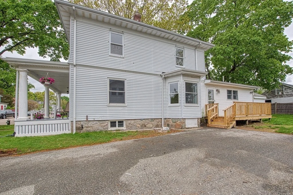 Photo of 17 Cushing Ave