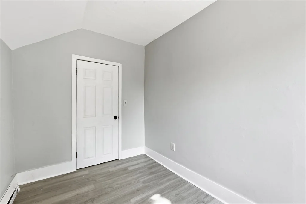 Photo of 2 Ely St