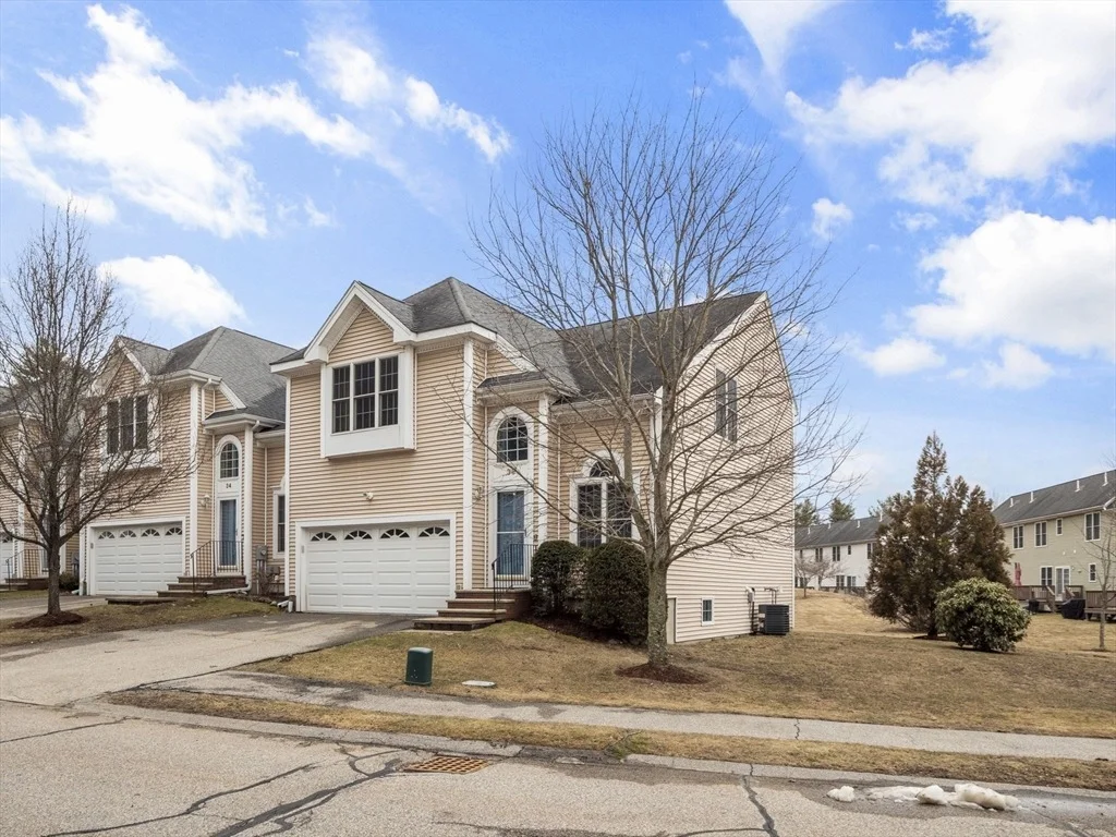 Photo of Unit 1 at 36 Knowlton Cir