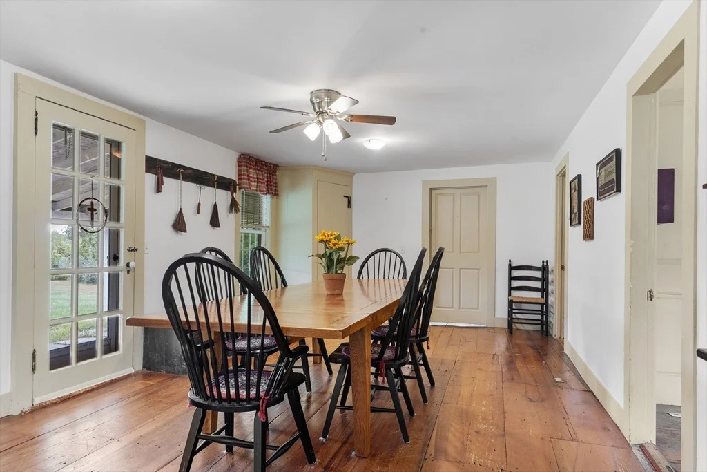 Photo of 340 Sturbridge Rd