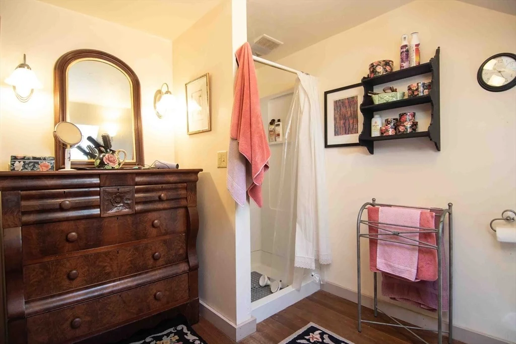 Photo of 80 Lyman Rd