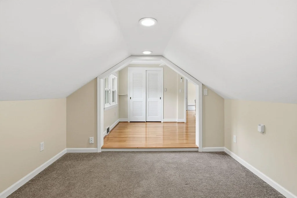 Photo of 107 Viscount Rd
