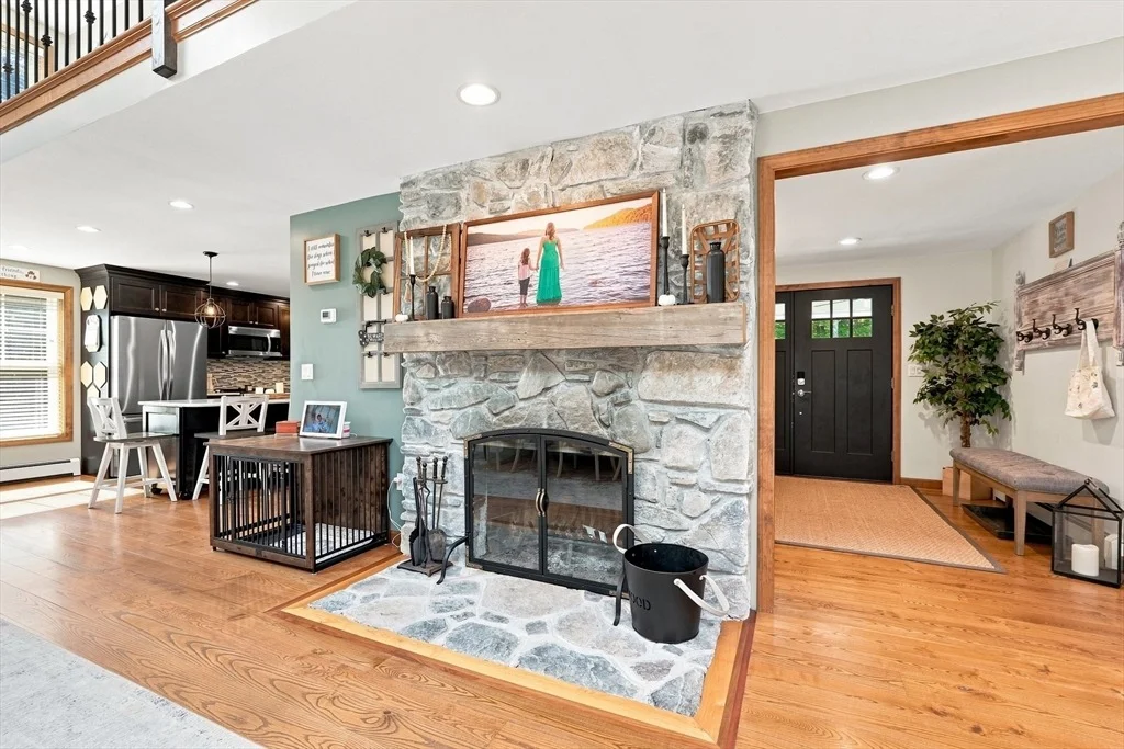 Photo of 51 Barton Ave
