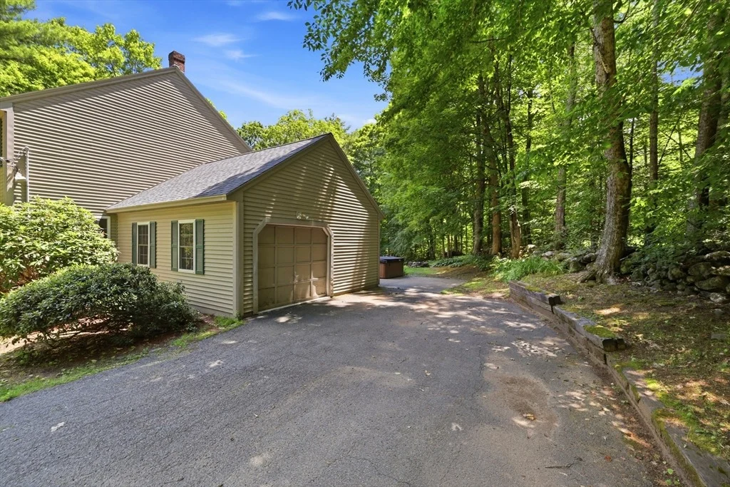 Photo of 60 Bartlett Lane