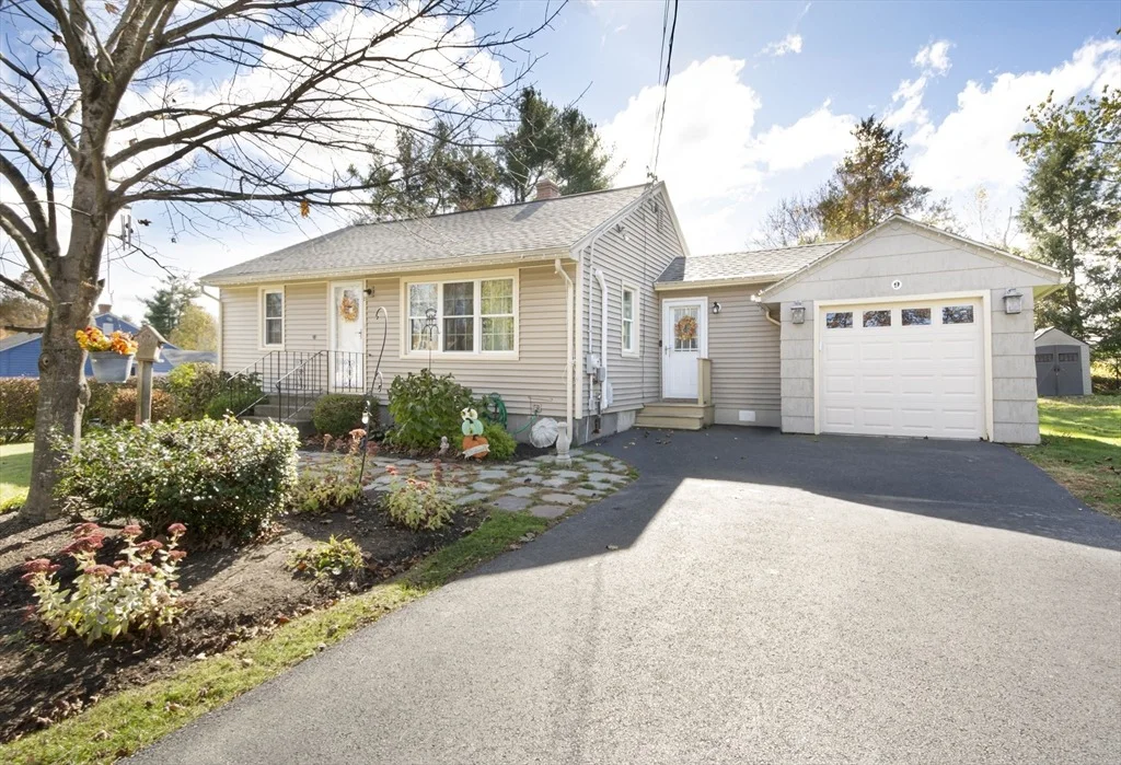Photo of 9 Orchard Dr