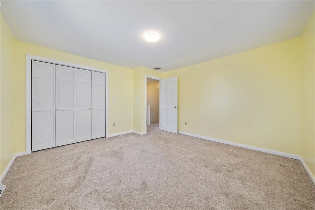 Photo of 75 Erica Dr