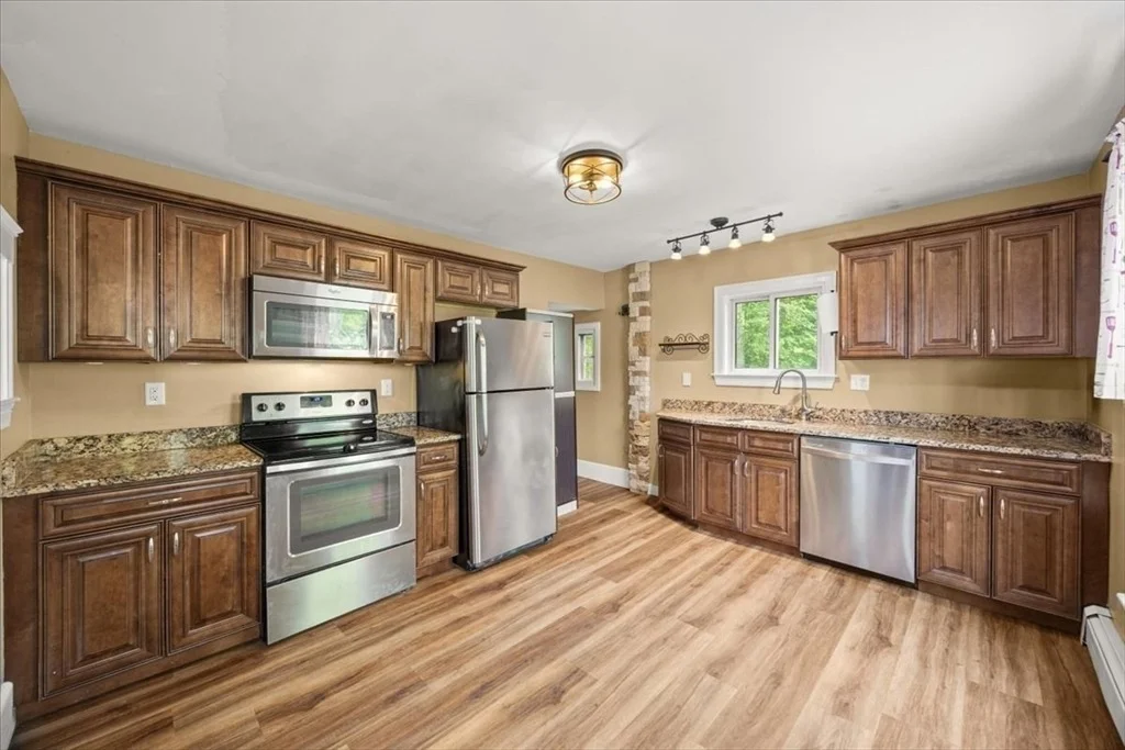 Photo of 550 Pulaski Blvd