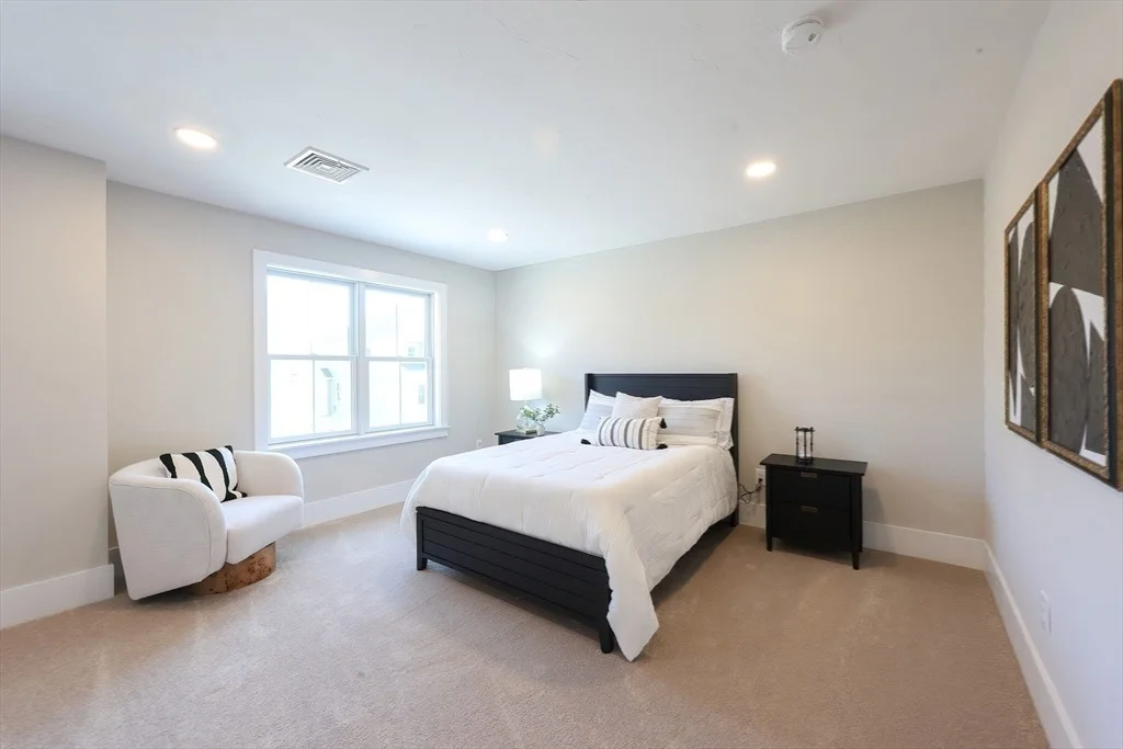 Photo of Unit UNIT32 at 55 Thomas Mann Circle