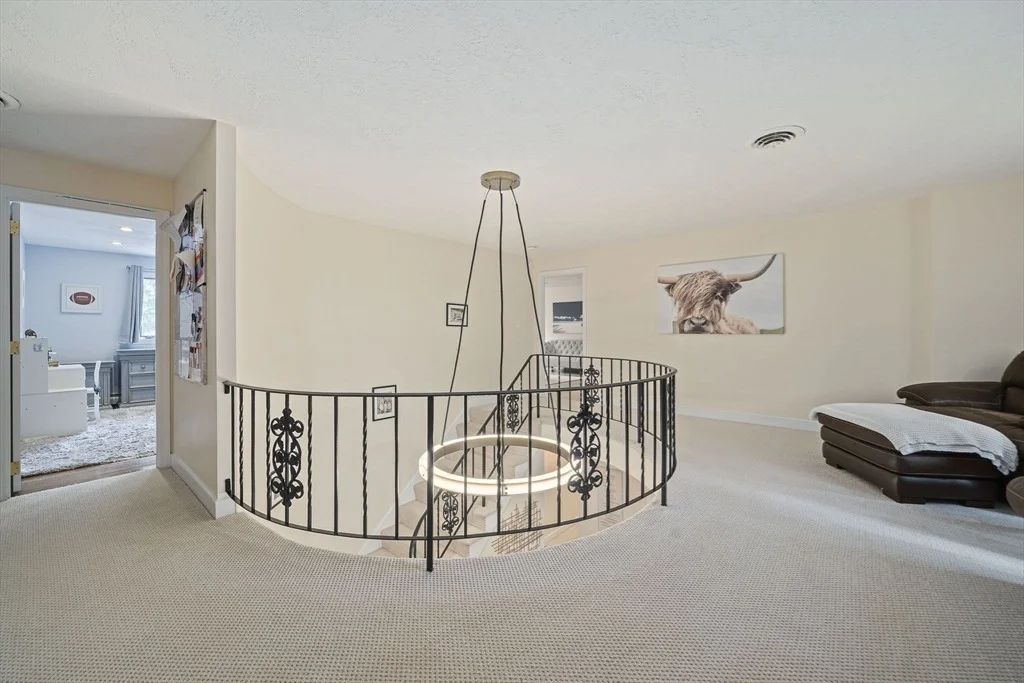 Photo of 42 Eisenhower Dr