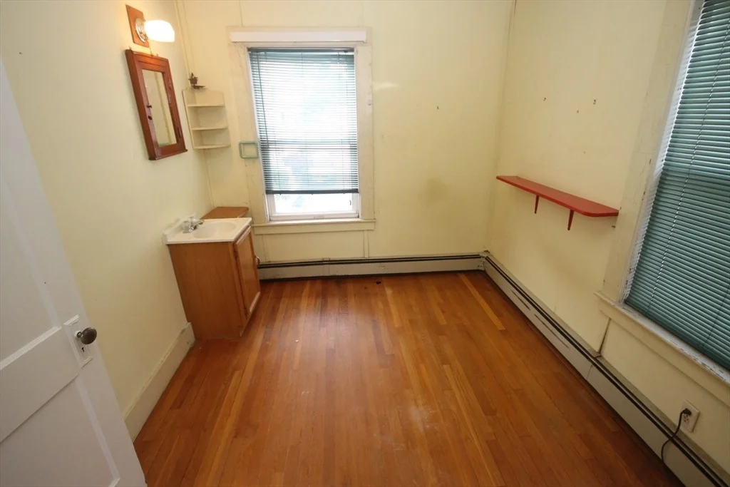 Photo of 57 Edgewater Rd- Waterfront
