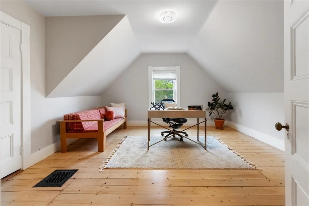 Photo of 5 Winthrop Road