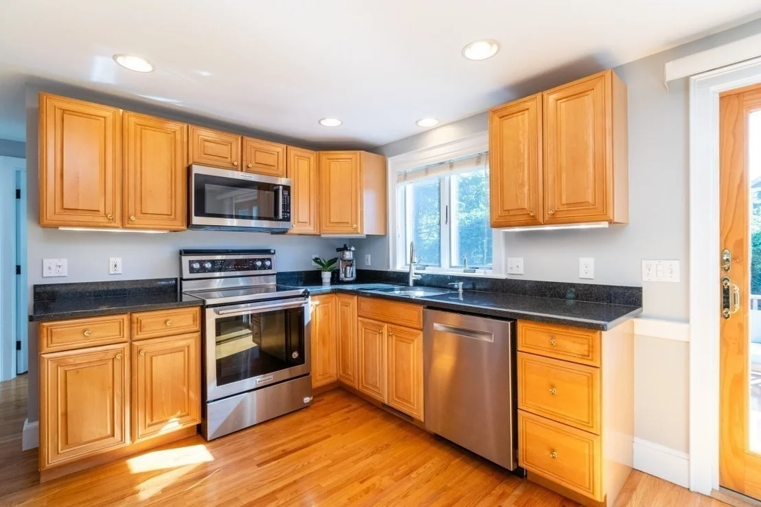 Photo of 30 Colonial Avenue