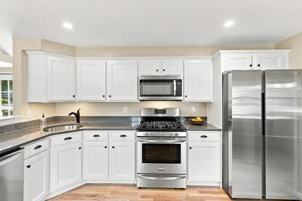 Photo of 3 Copper Beech Dr