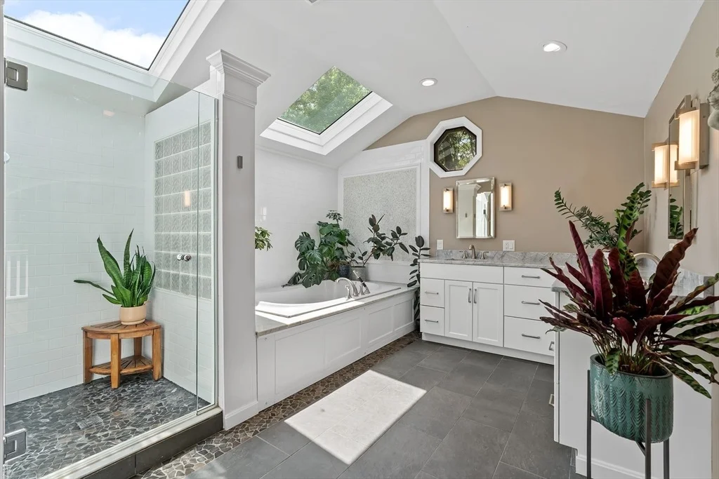 Photo of 6 Brooks Hill Road