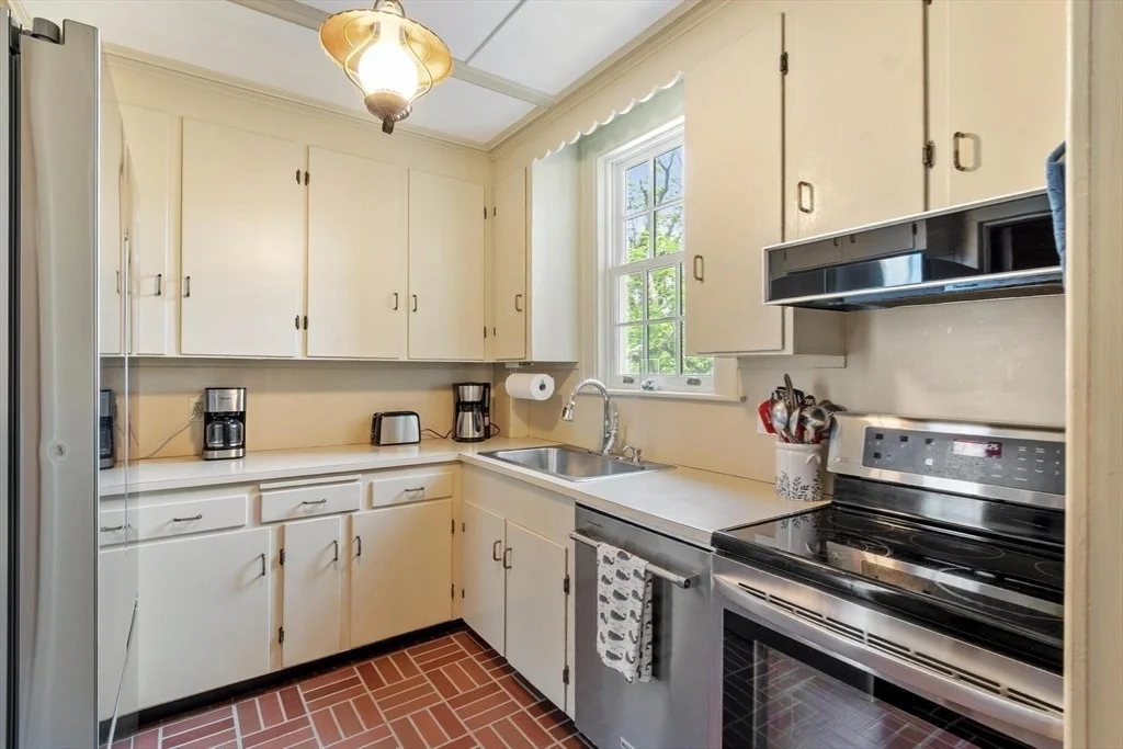 Photo of 89 Lothrop Street