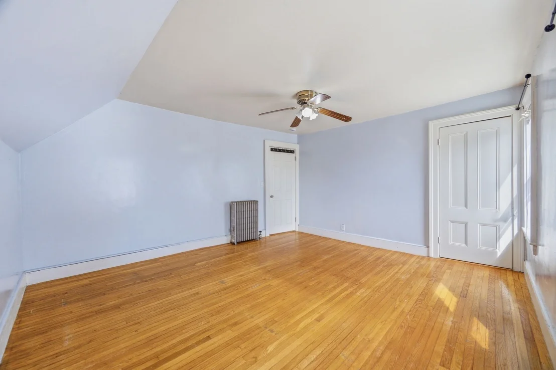 Photo of 27 Houston Pl