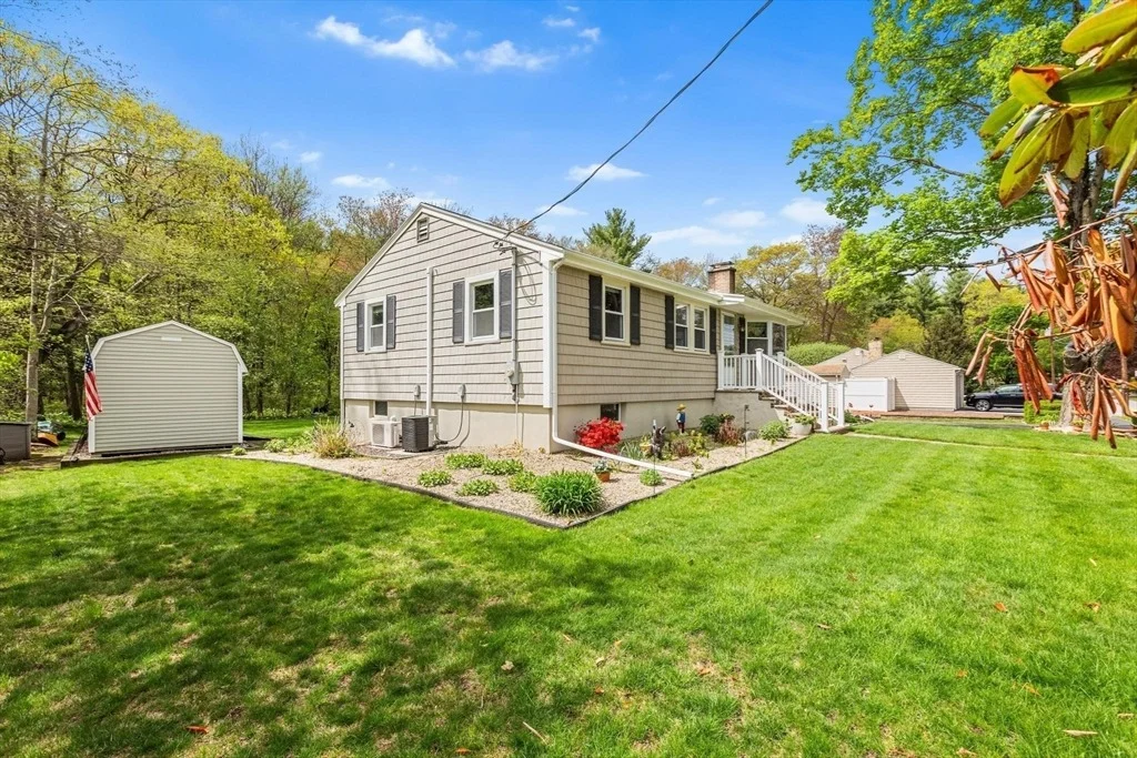 Photo of 44 Batchelder Road