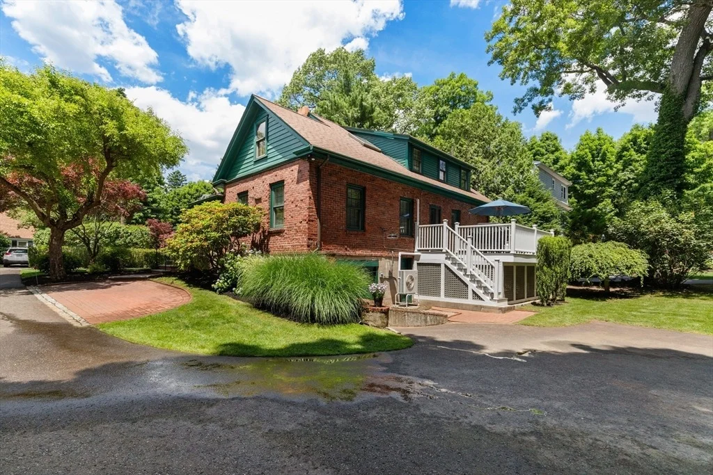 Photo of 14 Rangeley Rdg