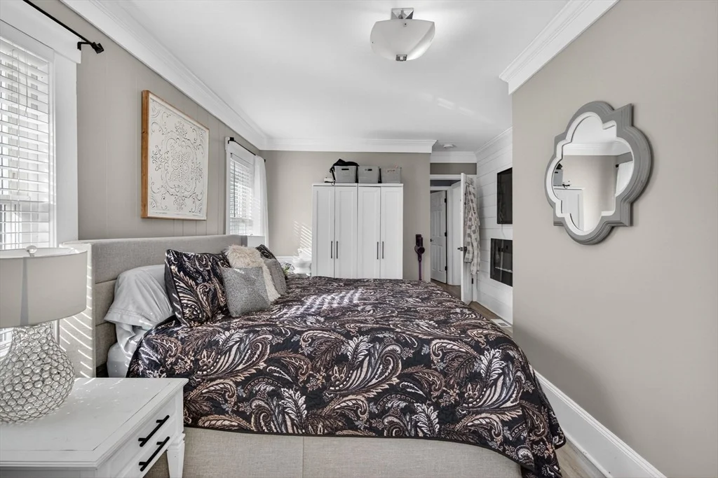 Photo of 423 Textile Ave