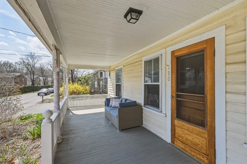 Photo of 180 Summer St