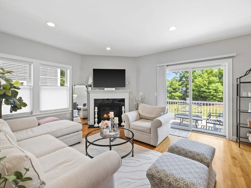 Photo of Unit 301 at 174 Pine St