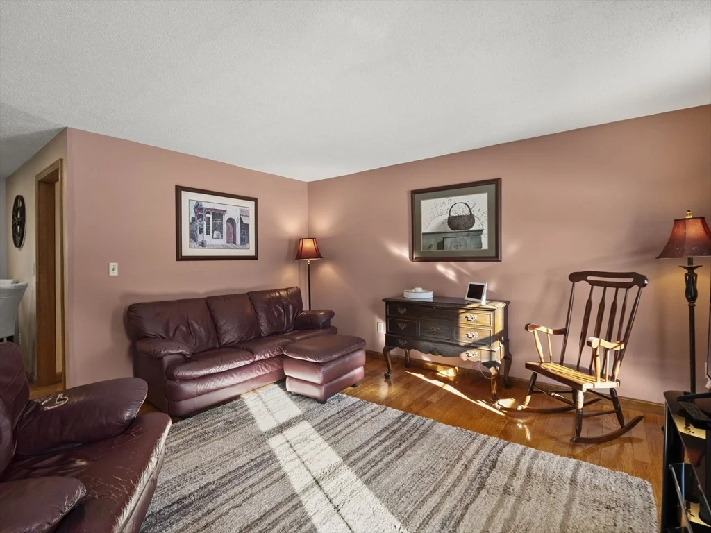 Photo of 4 Michaels Dr