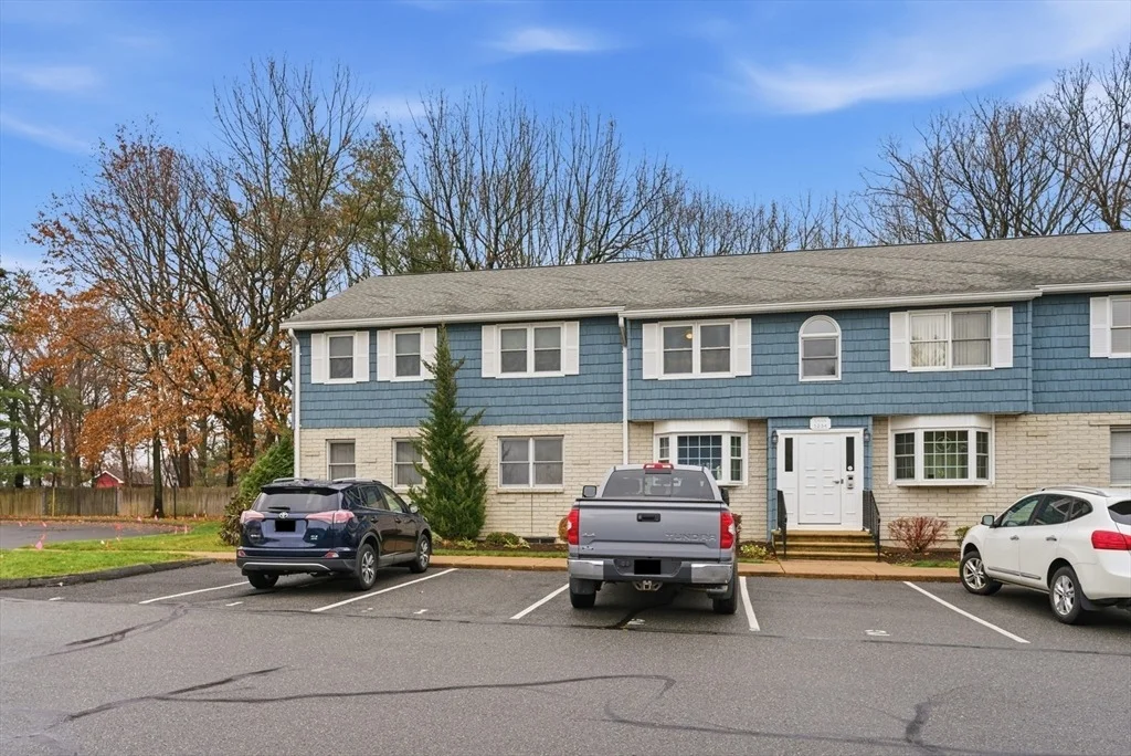 Photo of Unit 2 at 200 Lambert Terrace