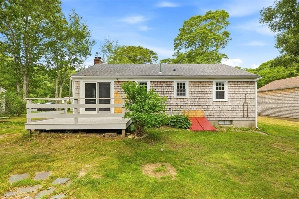 Photo of 90 Castlewood Circle