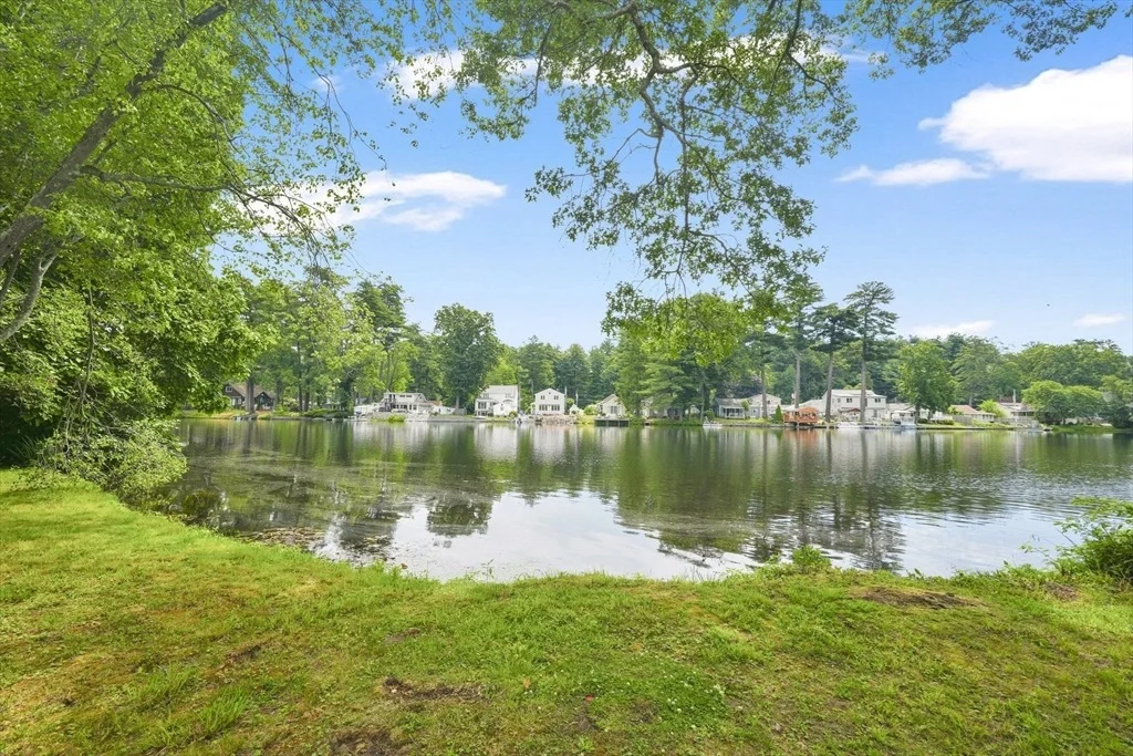 Photo of 42 Wheeler Dr