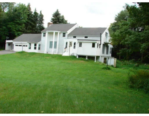 Photo of 895 Glendale Rd