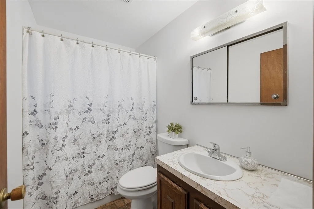 Photo of 8 Metacomet Cir