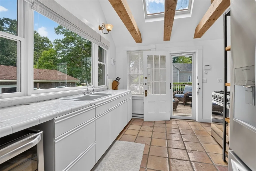 Photo of 27 Laurel Avenue