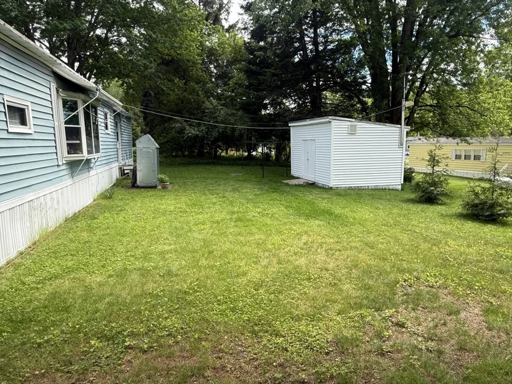 Photo of 11 Willow Cir