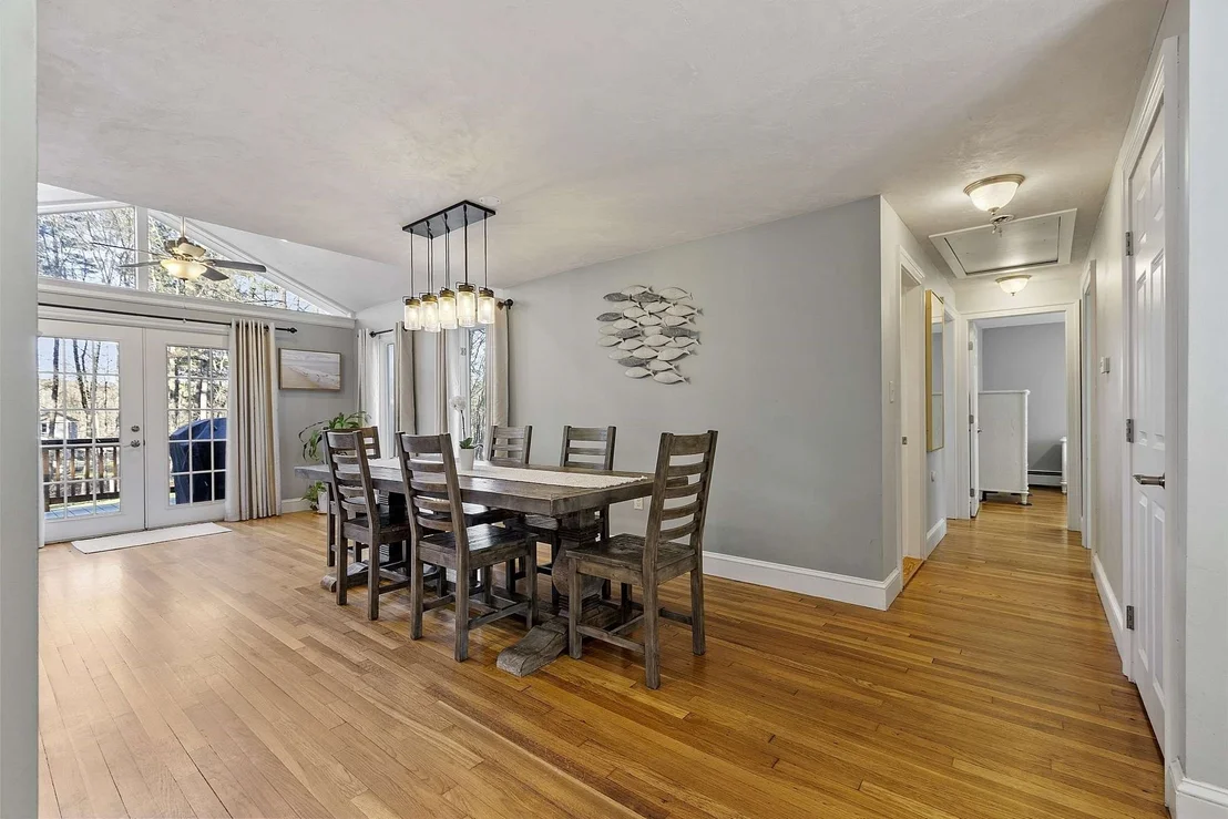 Photo of 30 Mohawk Dr