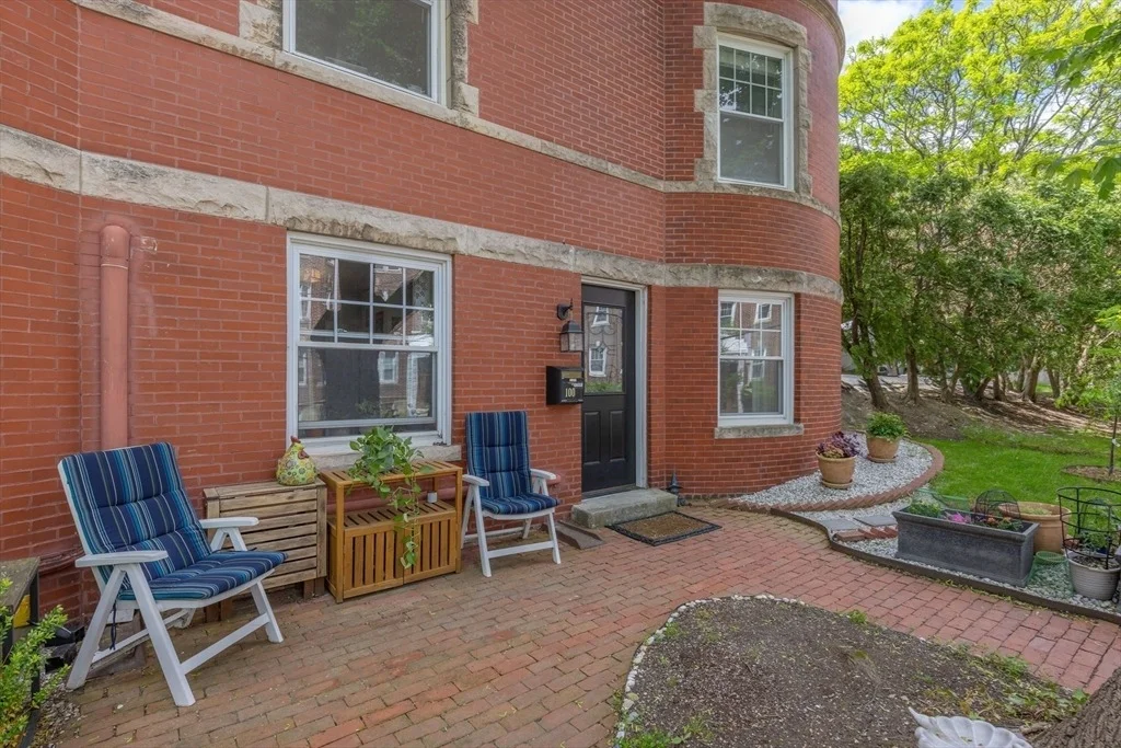 Photo of Unit 1 at 8 Colbourne Crescent