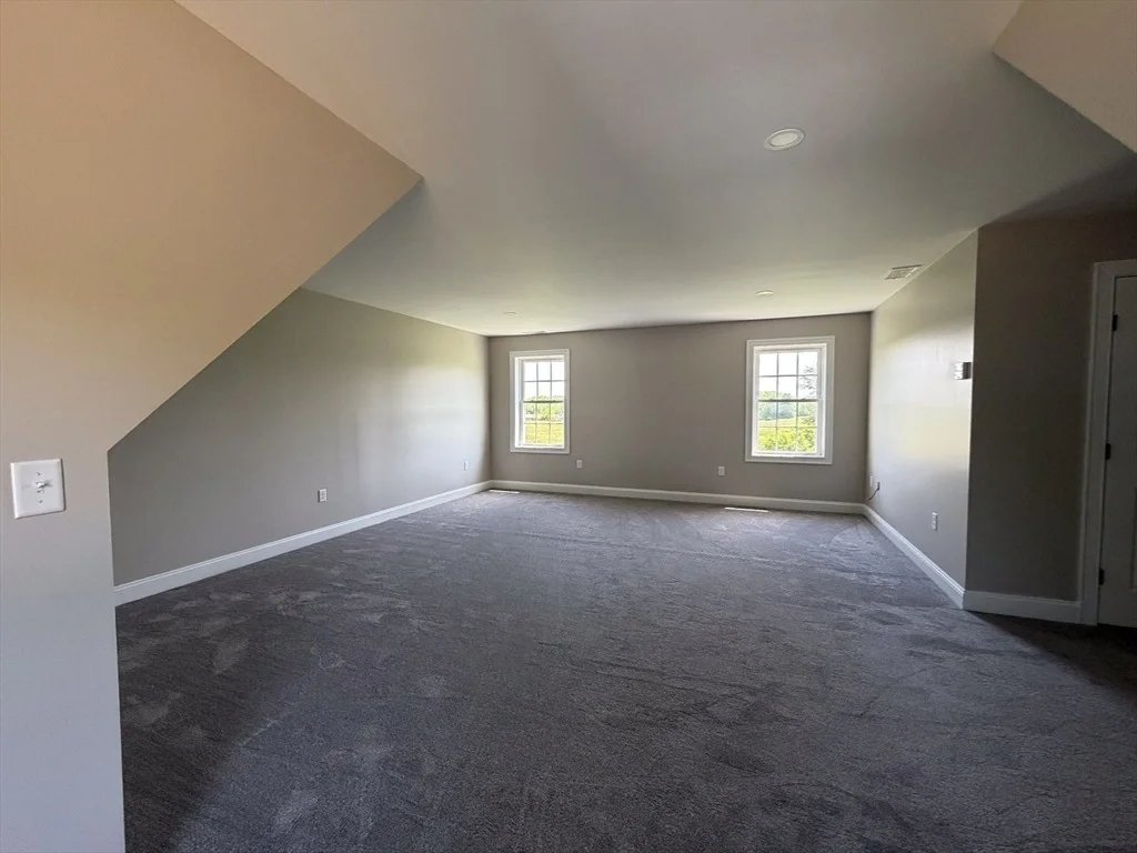 Photo of 555 Neck Road