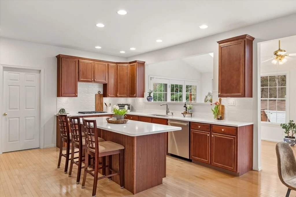 Photo of 7 Thoreau Cir