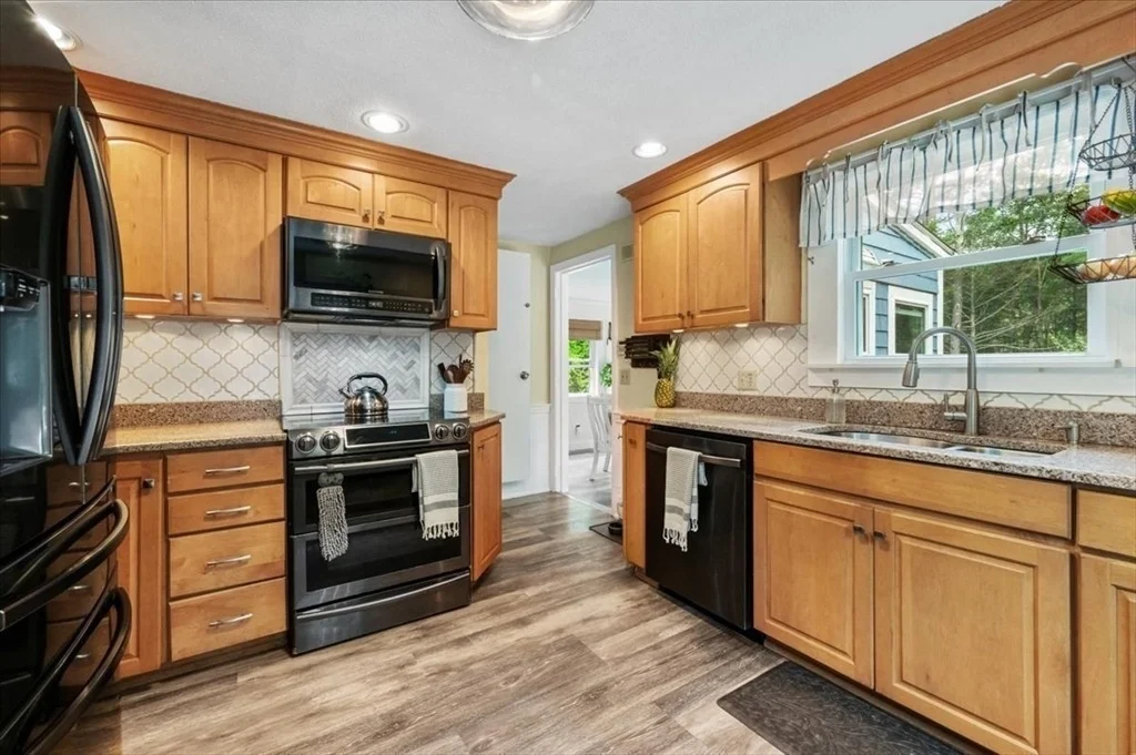 Photo of 320 Alpine Dr