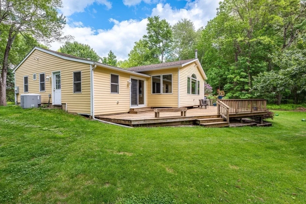 Photo of 54 Deepwoods Dr