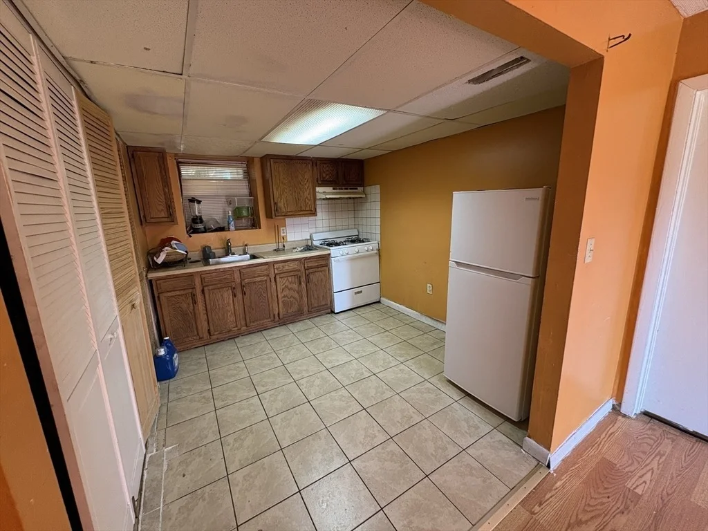 Photo of 9 Fernandez Cir