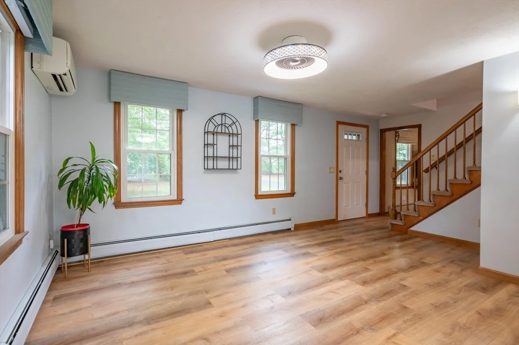 Photo of 154 Nashua Road