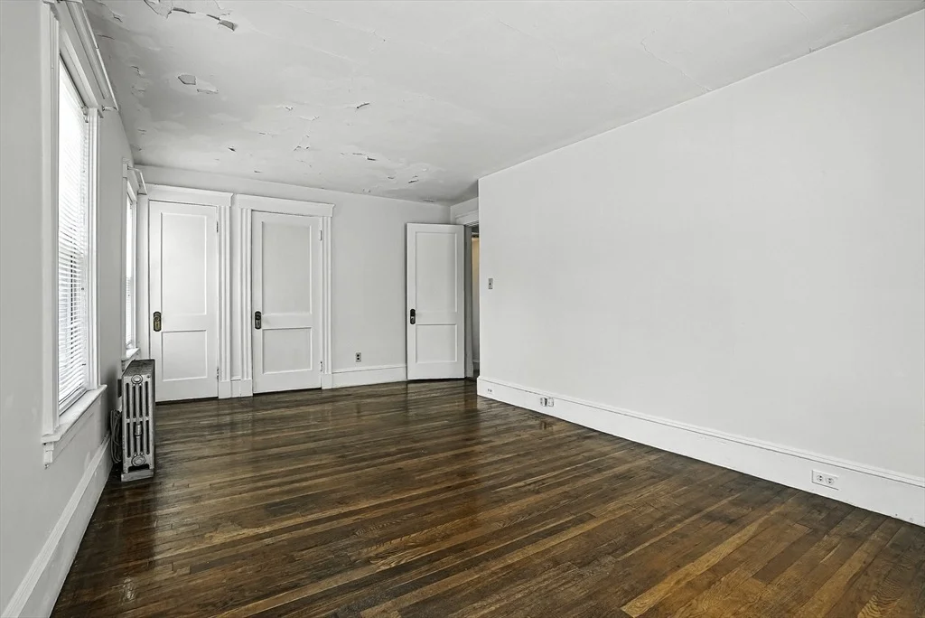 Photo of 15 Robertson Rd